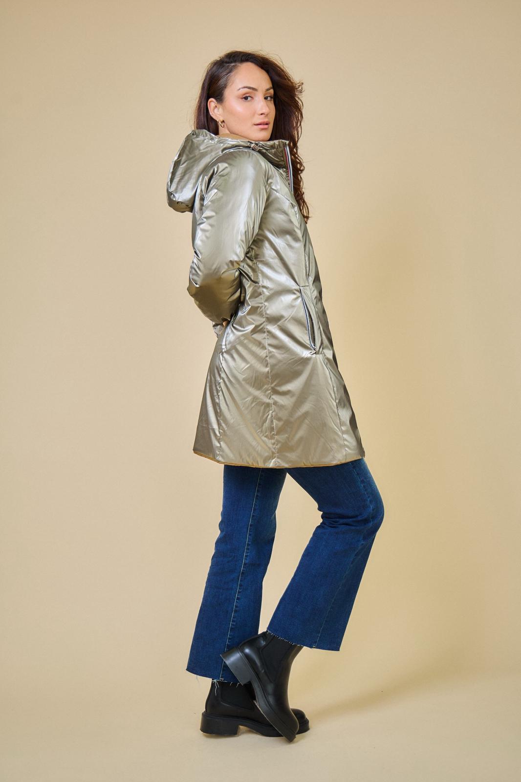 The reversible champagne raincoat