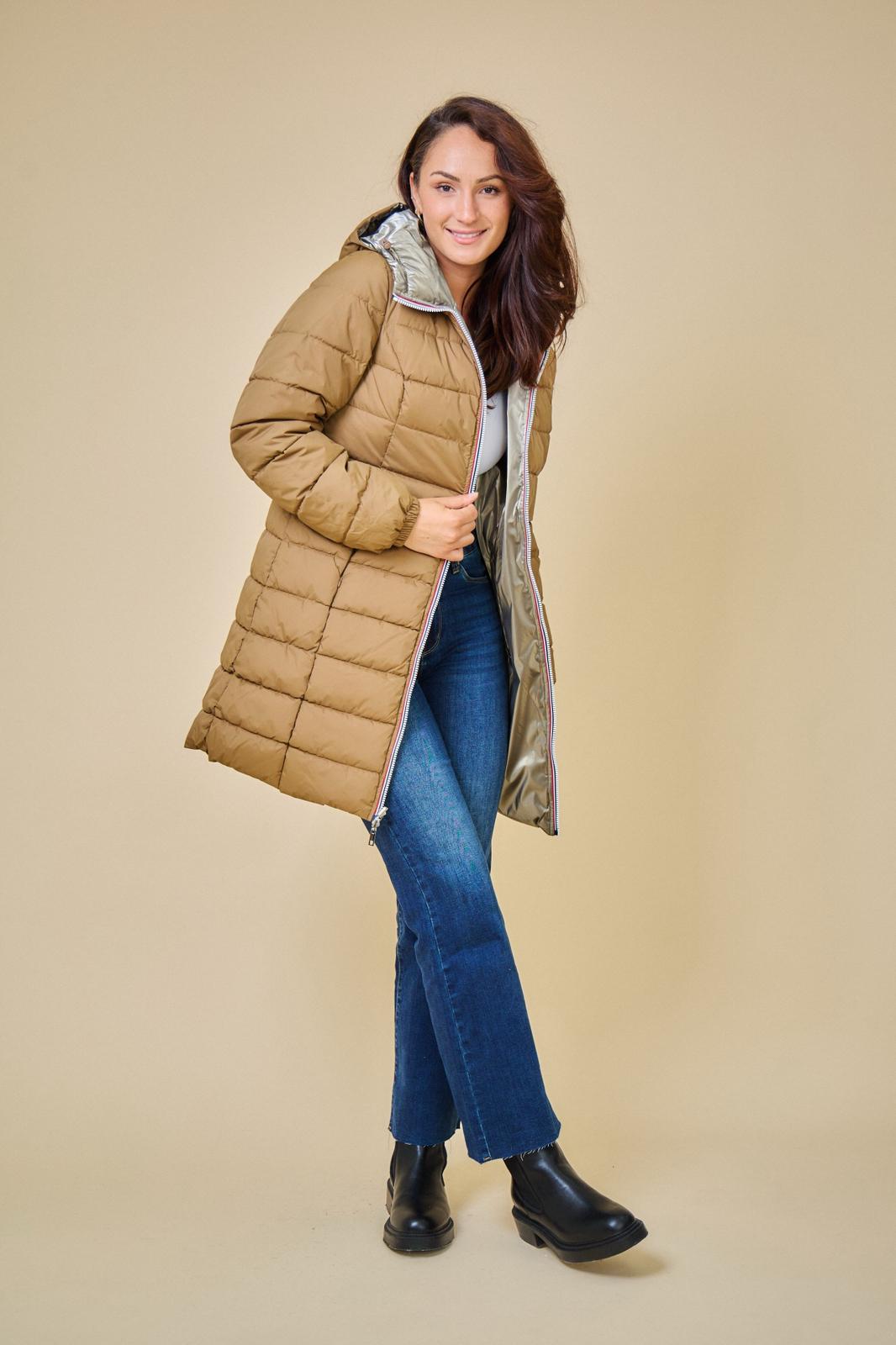 The reversible champagne raincoat