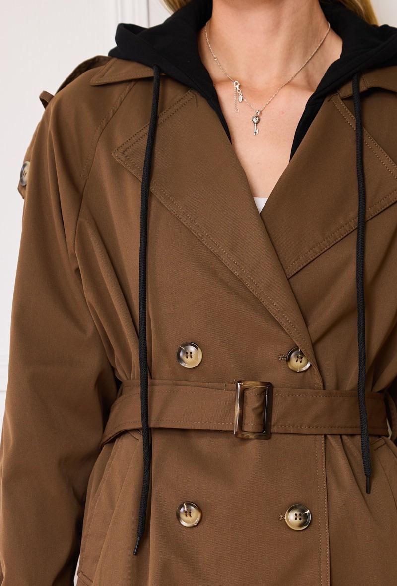 The coffee trenchcoat