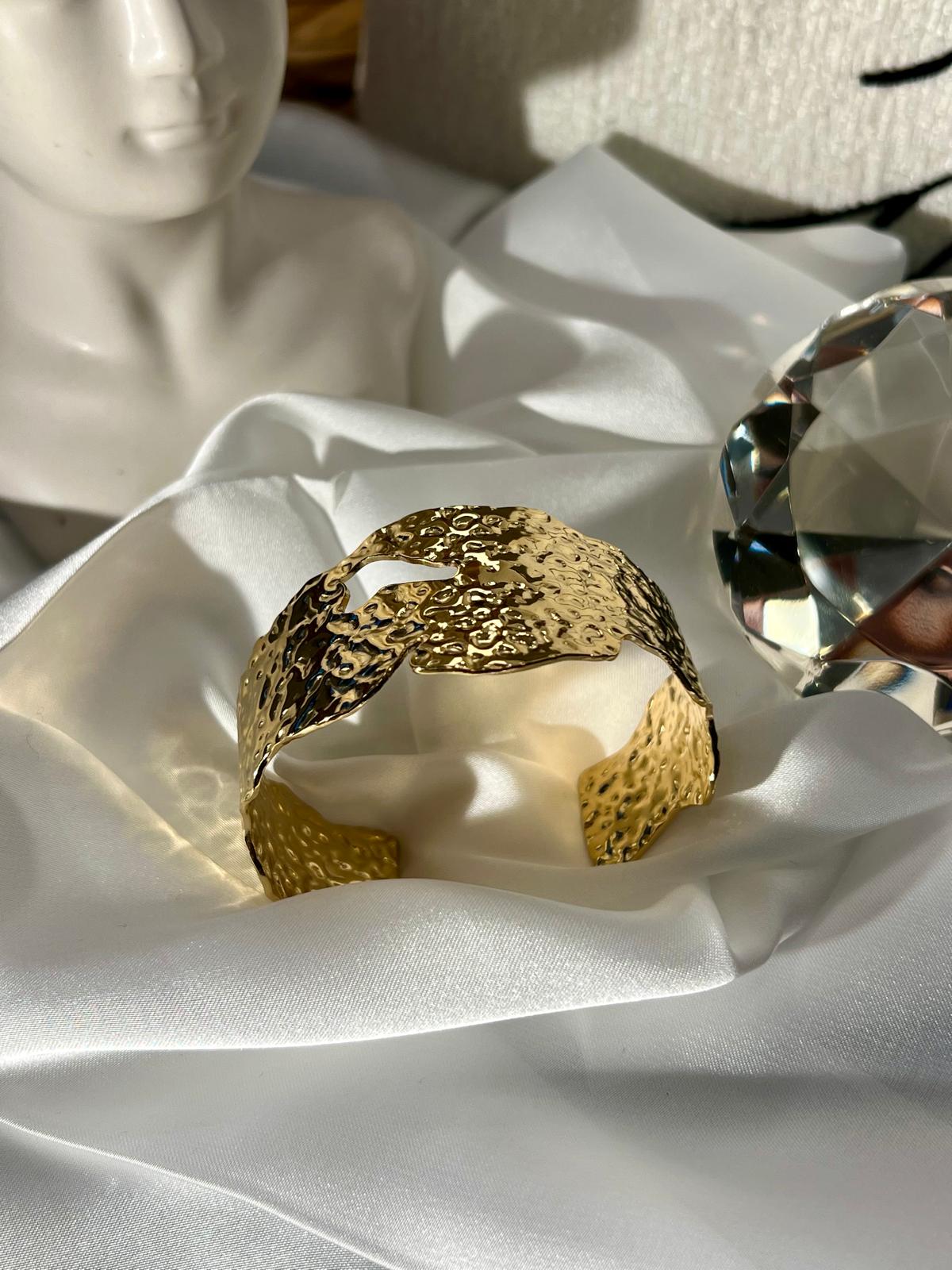Small hammered cuff